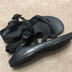 Chaco Z/1 Classic Sport Cross-Strap Adjustable Hiking Sandals in Black Size 9